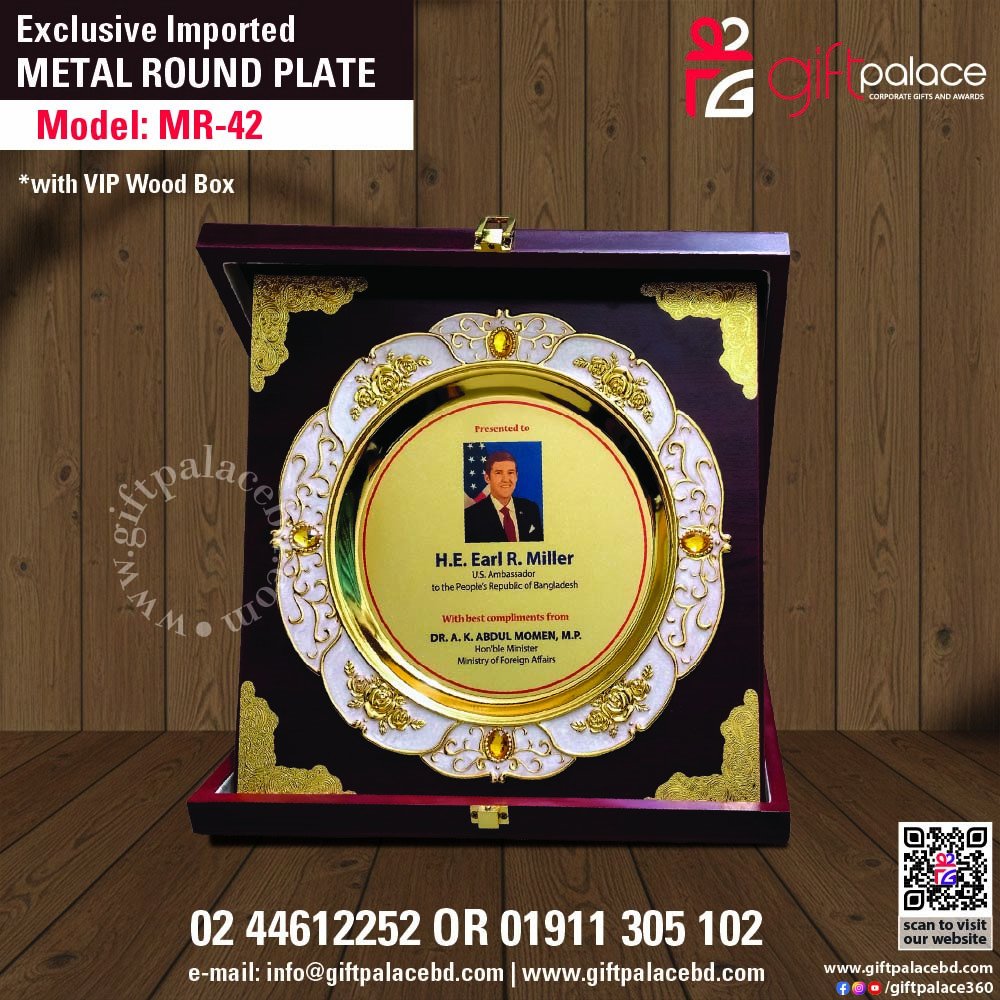 MR-42 Customized Metal Round Plate with Wooden 3part box